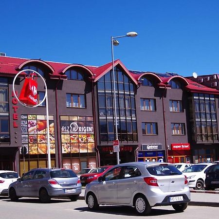 Hotel Oxigen Petroşani Exteriér fotografie