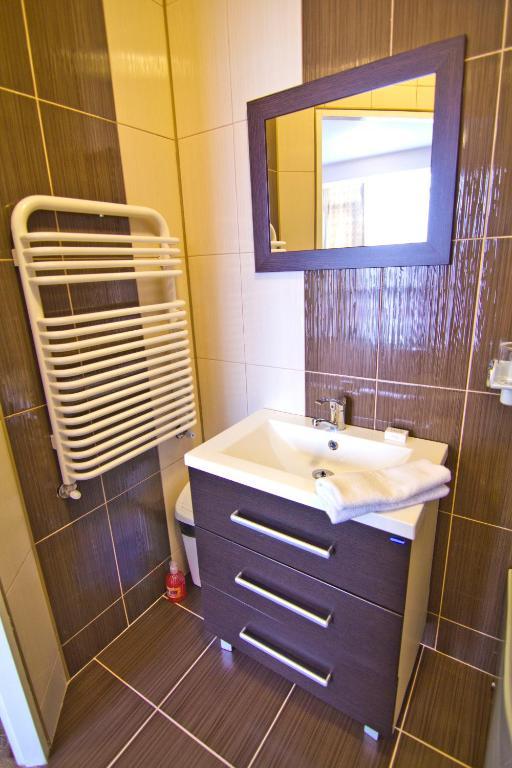 Hotel Oxigen Petroşani Pokoj fotografie